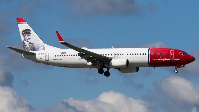 LN-NIB:Boeing 737-800:Norwegian Air Shuttle